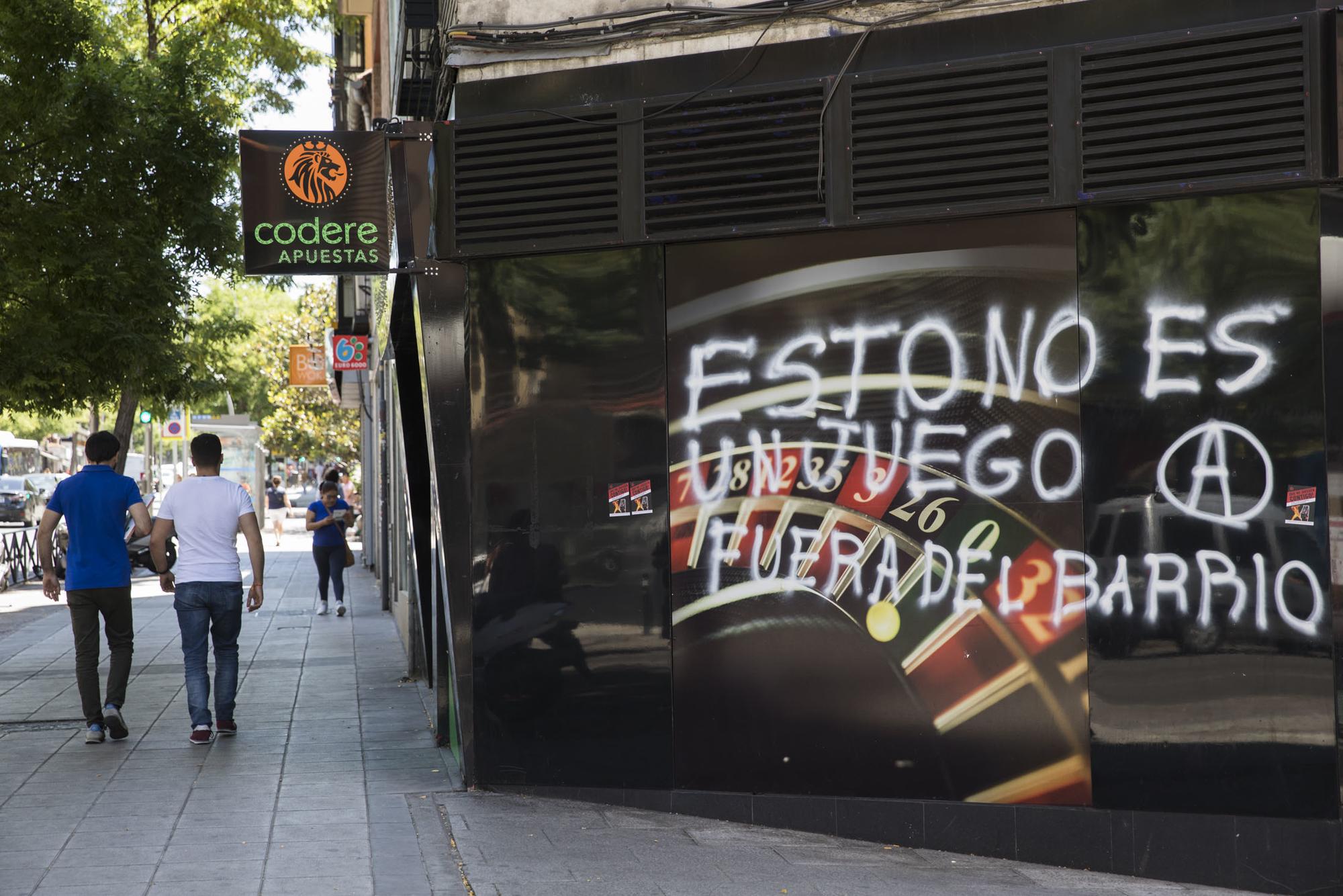 Fuera casas de apuestas Vallecas